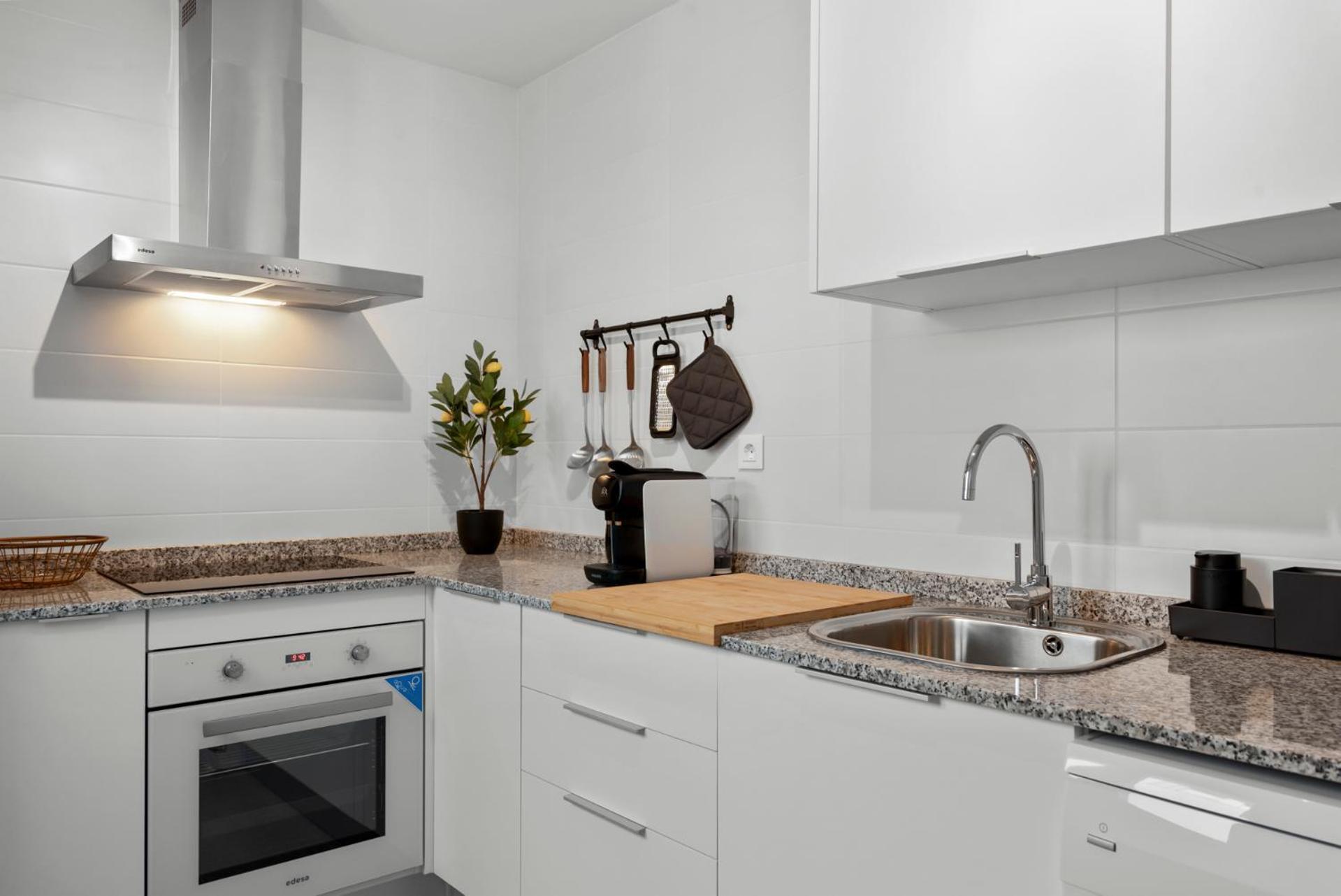 Beautiful 2-Bedroom Apartment Near Center And Beach Estepona Exteriér fotografie