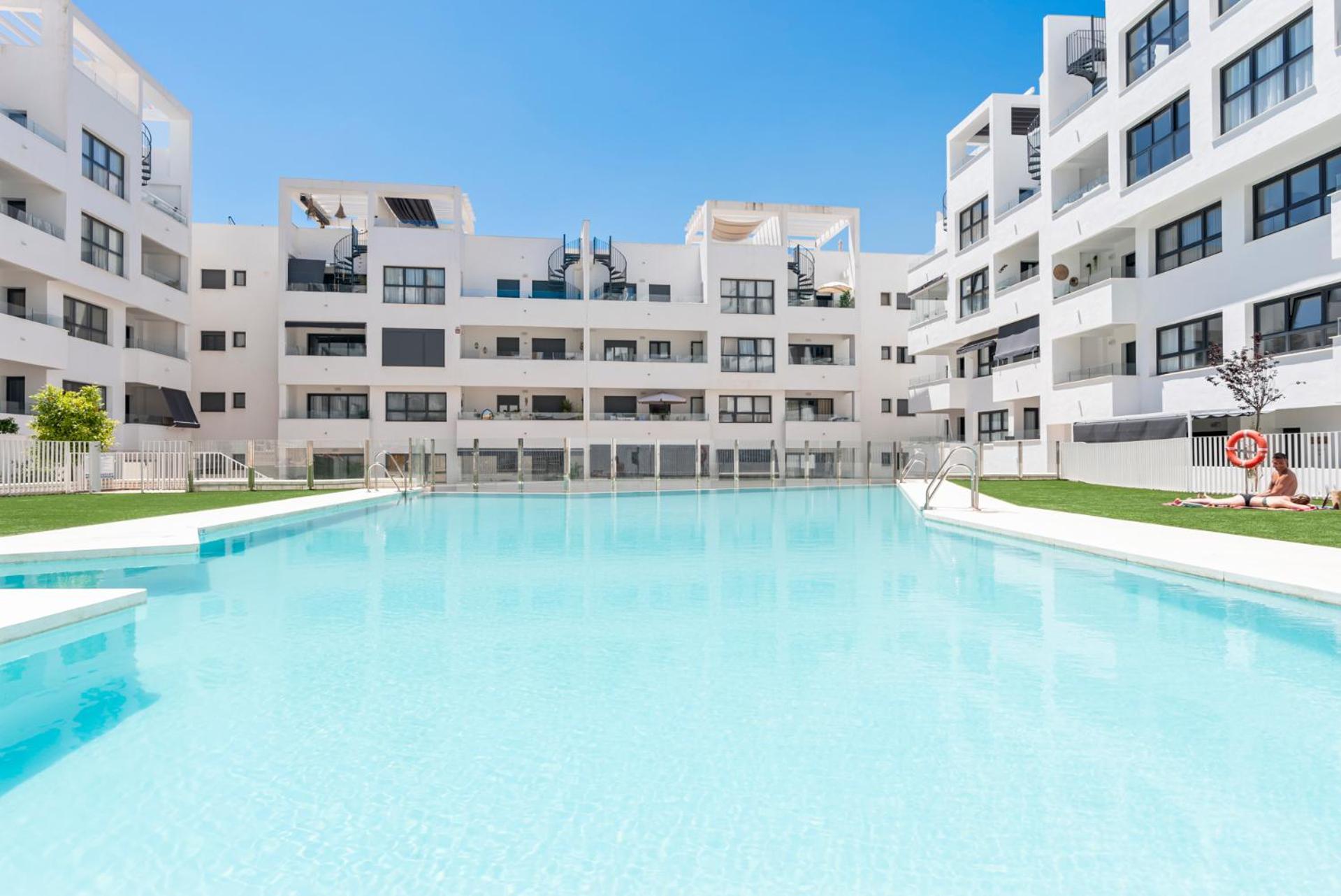 Beautiful 2-Bedroom Apartment Near Center And Beach Estepona Exteriér fotografie